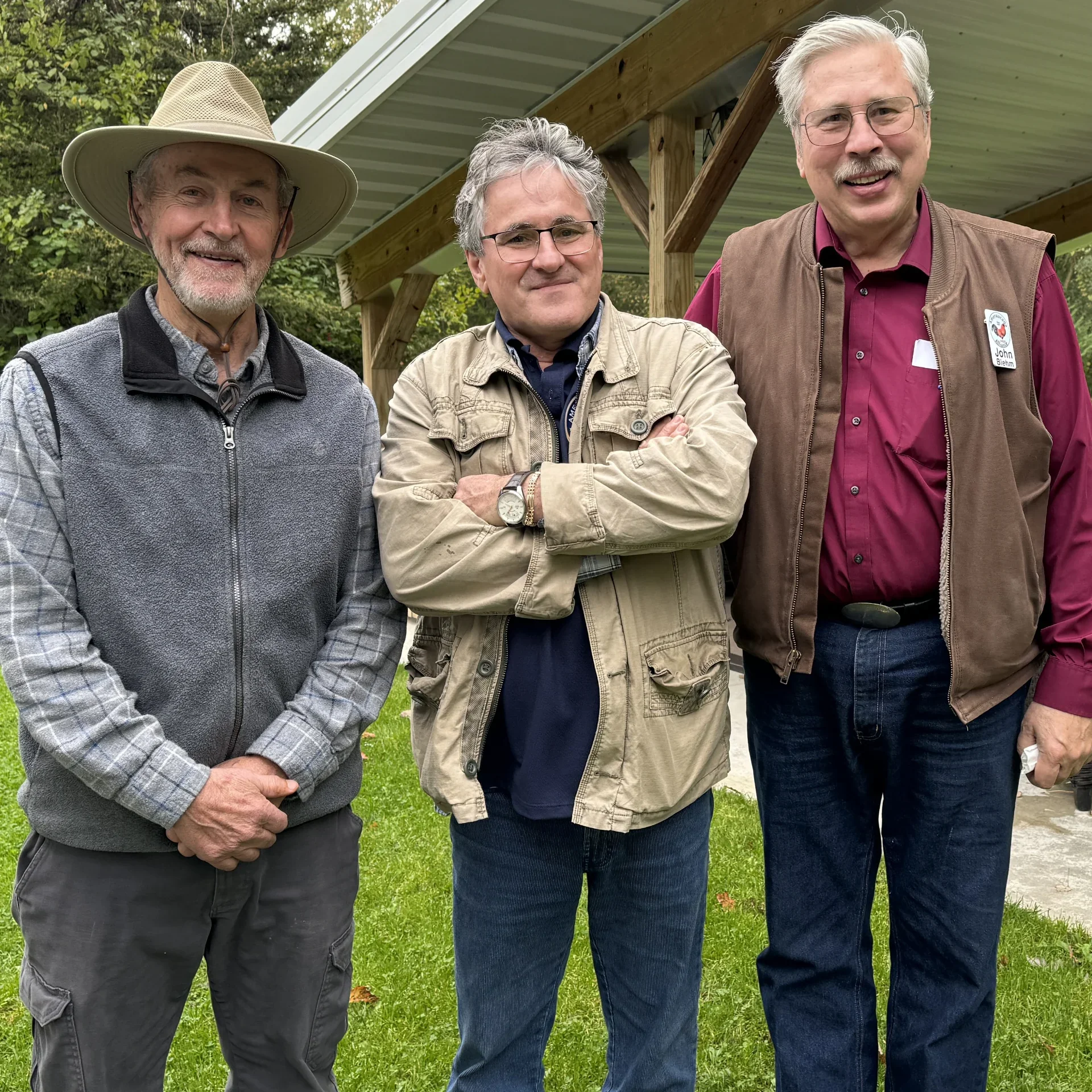 John Blehm, Pedro Nunes e Mike Gilbert na Fowl Fest em Chesaning, Michigan